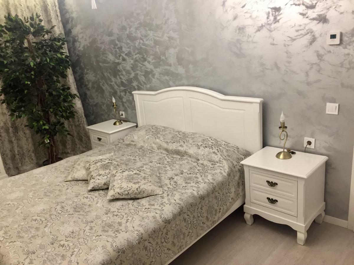 Timotei Apartment Sibiu Buitenkant foto