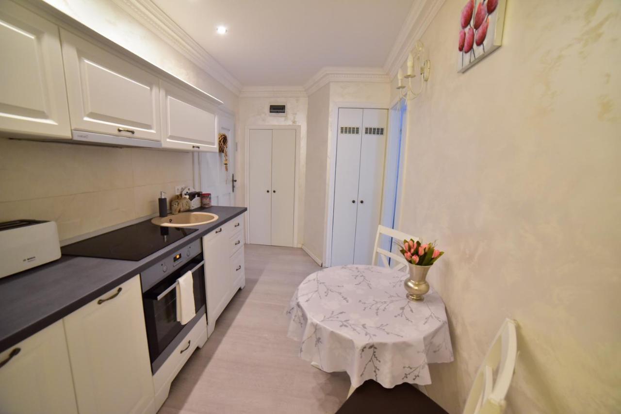 Timotei Apartment Sibiu Buitenkant foto